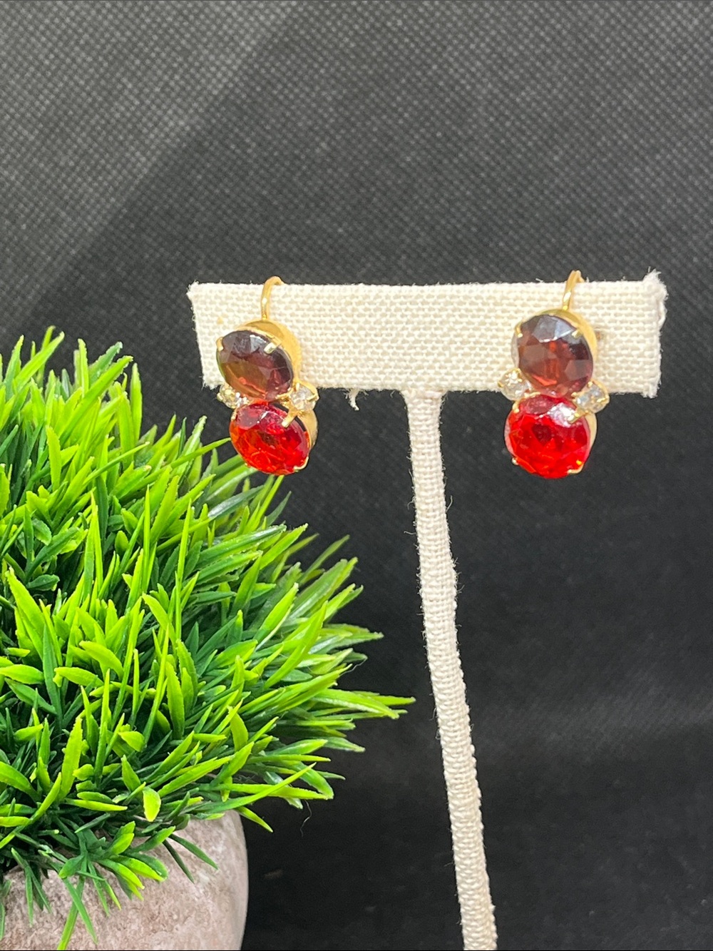 VINTAGE DUPLAISE Ruby Red Plum Stone w Rhinestone Screw Back Gold Earrings